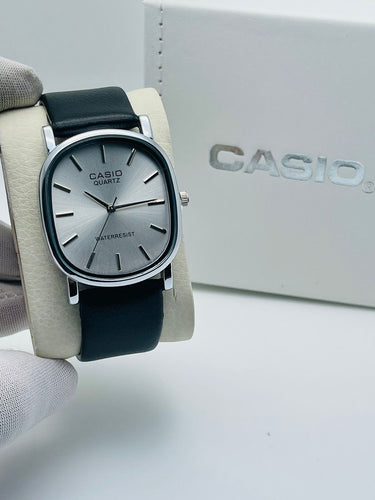 New CASIO QUARTZ WATCH