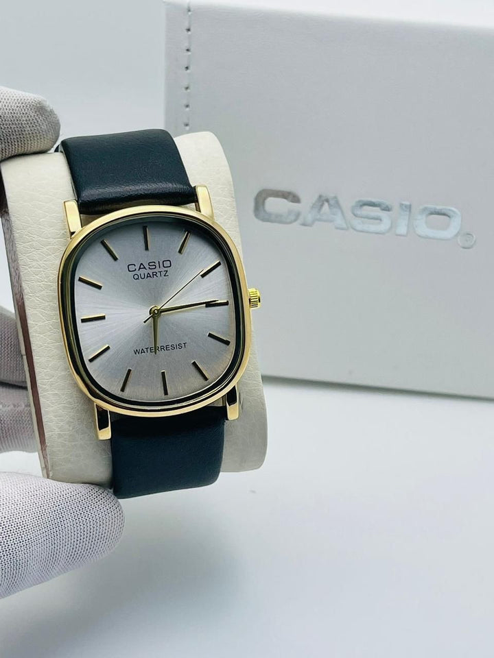 New CASIO QUARTZ WATCH